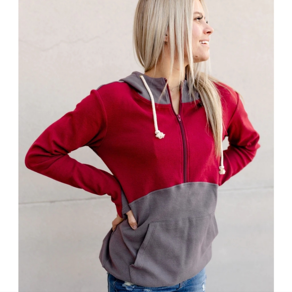 Ampersand Avenue Halfzip sweatshirt High Road size medium NWT